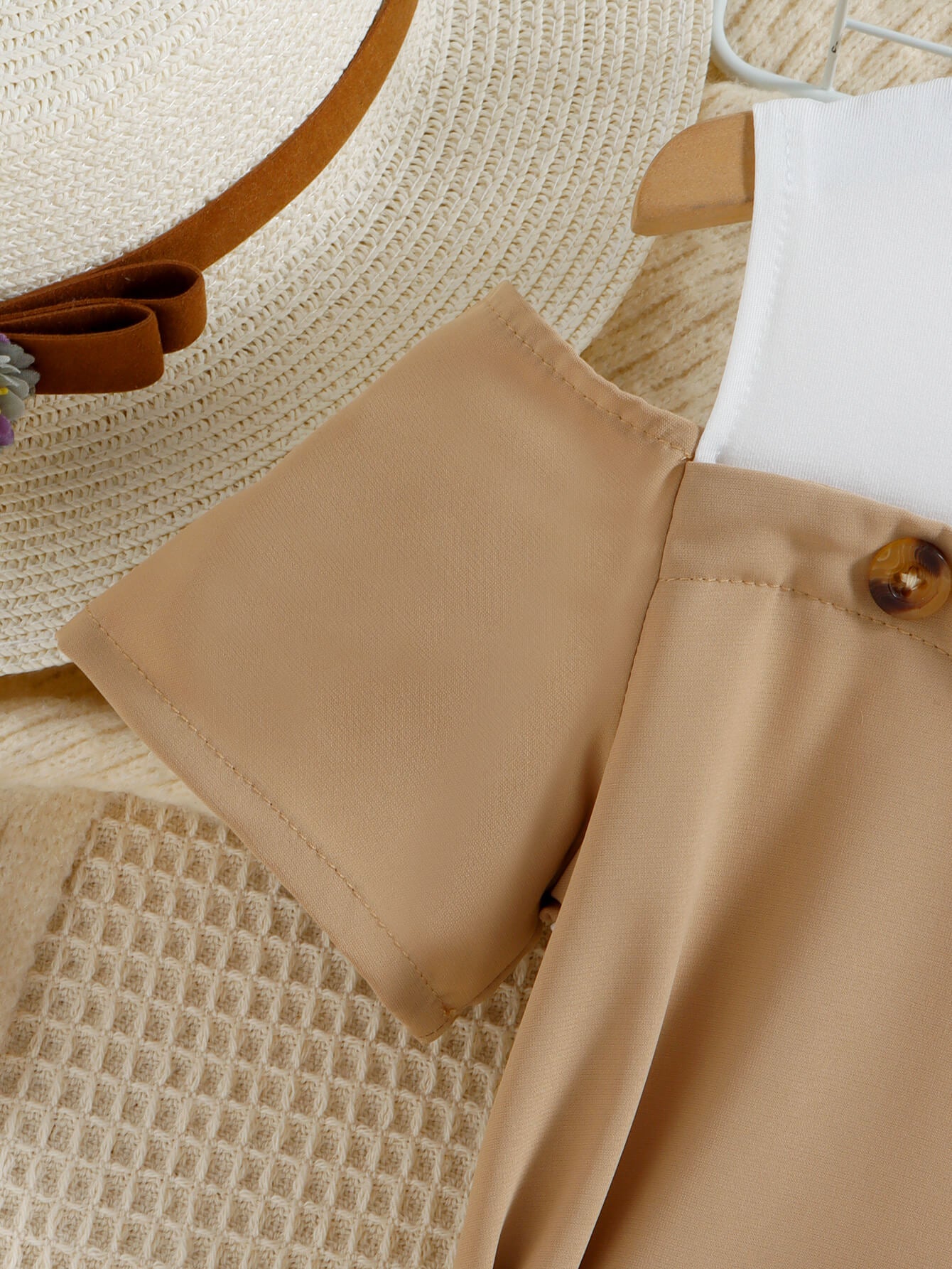 Girls Contrast Decorative Button Belted Dress