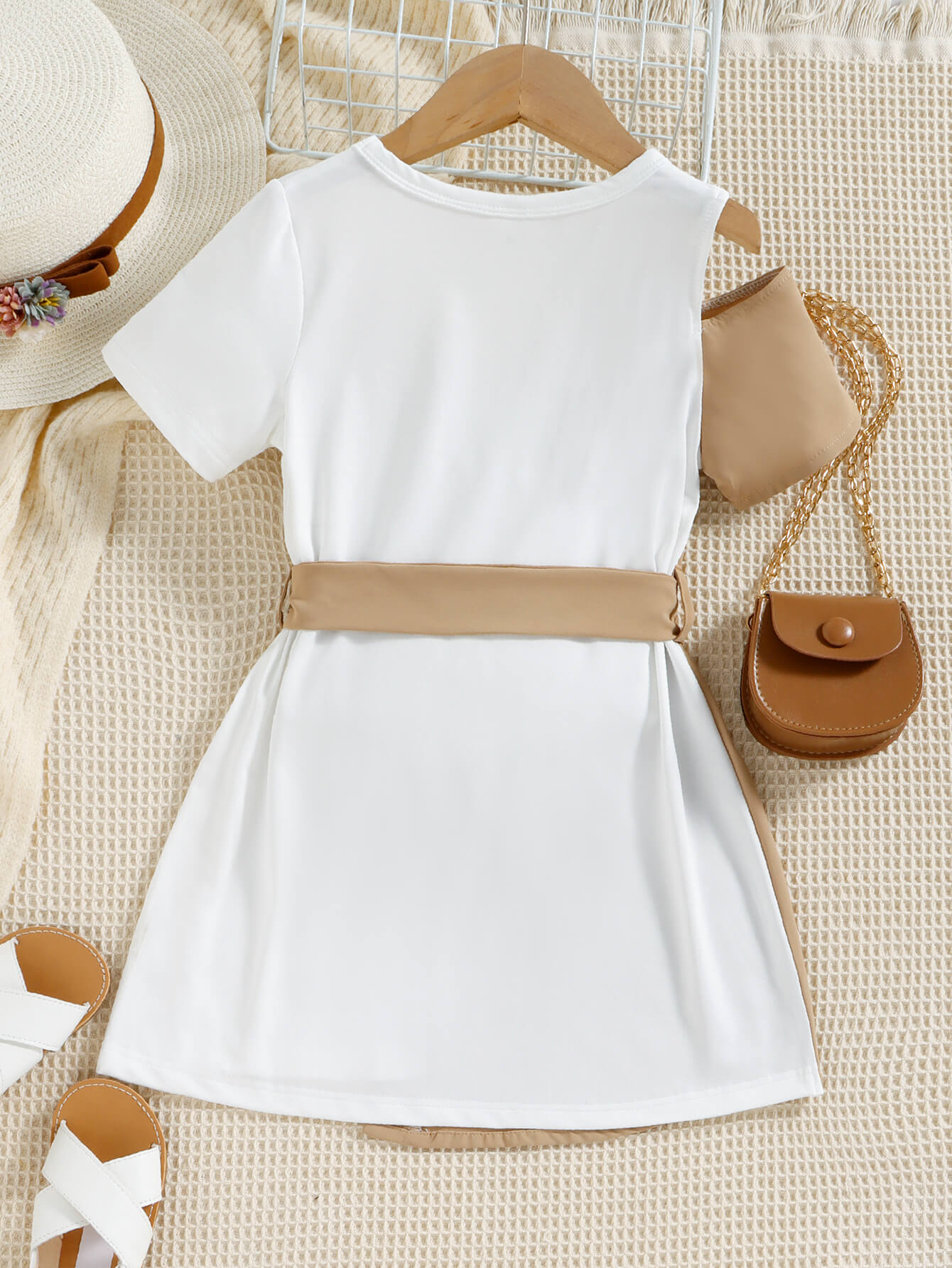 Girls Contrast Decorative Button Belted Dress